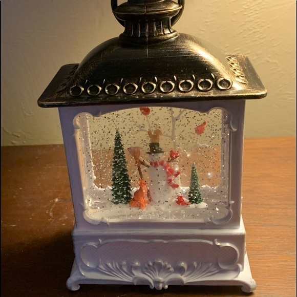 Hallmark Other - Lighted Motion Snow globe Snowman/animals move